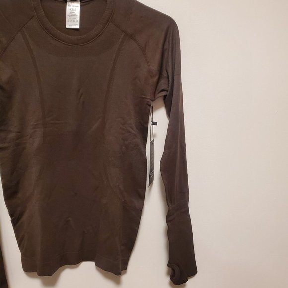 TKEQ Kennedy Long Sleeve Seamless Shirt Color: Espresso Brown Size: XS/S - Picture 10 of 12